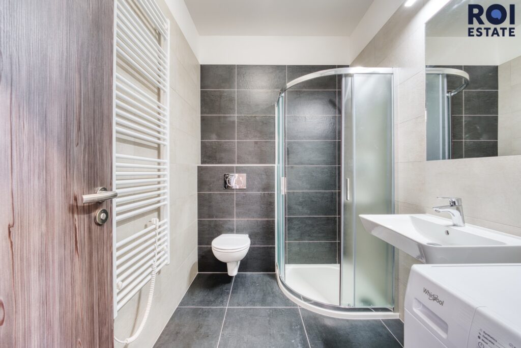 Pronájem nového bytu 1+kk, 28 m² – Rousínov s parkovacím místem