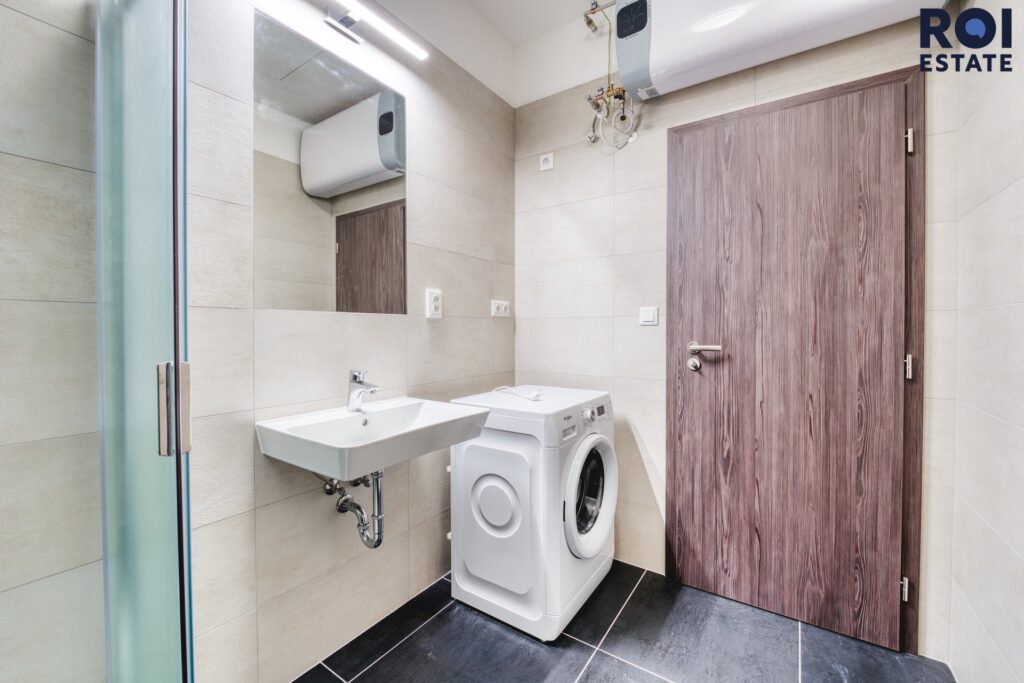 Pronájem nového bytu 1+kk, 28 m² – Rousínov s parkovacím místem