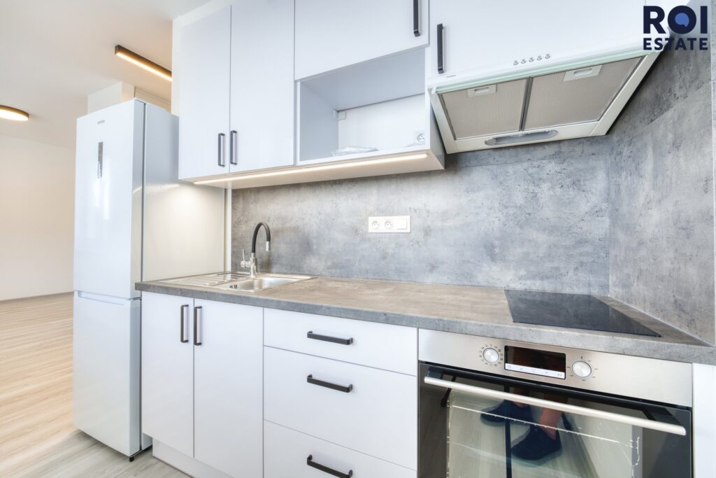 Pronájem nového bytu 1+kk, 28 m² – Rousínov s parkovacím místem