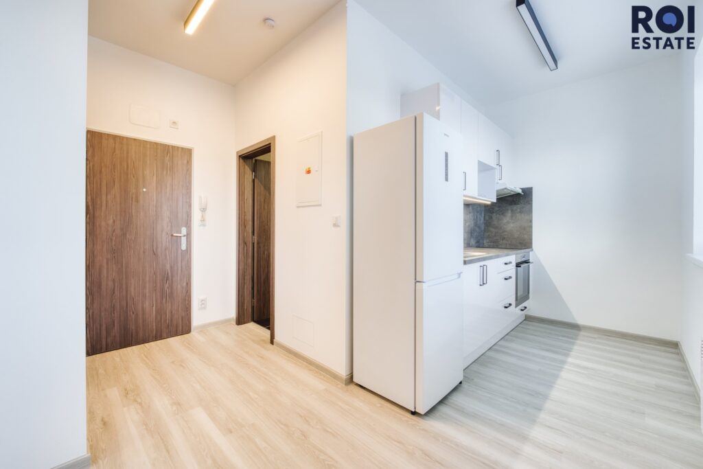 Pronájem nového bytu 1+kk, 28 m² – Rousínov s parkovacím místem