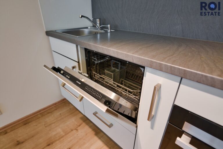 Pronájem bytu 1+kk 33 m², Praha – Vysočany