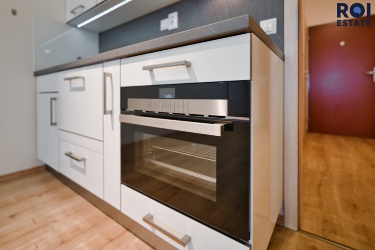 Pronájem bytu 1+kk 33 m², Praha – Vysočany