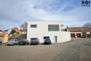 Originální novostavba s atypickou architekturou v Rosicích -140 m²
