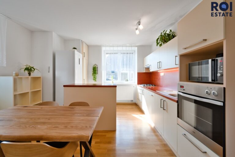Byt 2+1 (3+kk) 76 m² s dílnou a zahrádkou – Vyškov část Rychtářov