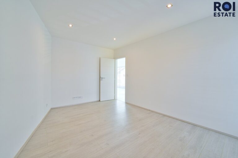 Originální novostavba s atypickou architekturou v Rosicích -140 m²