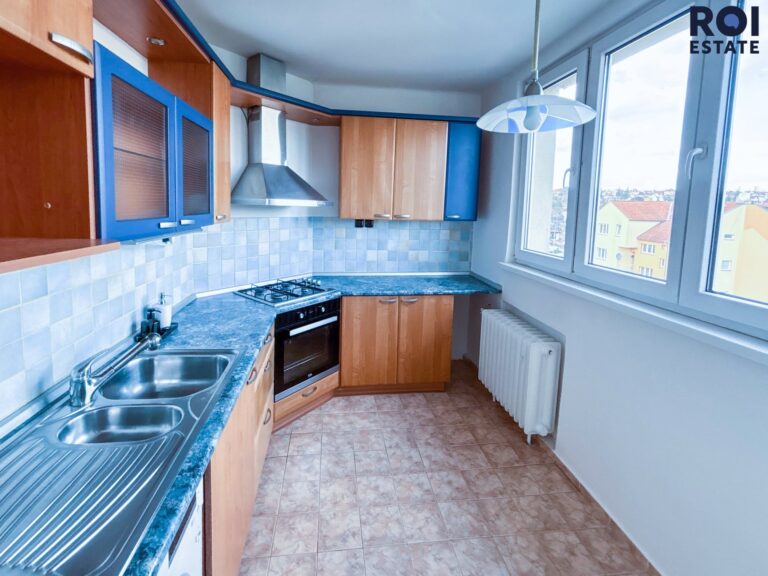 Pronájem světlého bytu 2+kk 52 m², Praha – Modřany