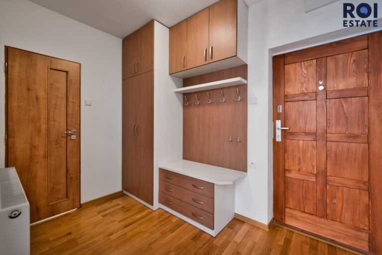 Byt 2+1 (3+kk) 76 m² s dílnou a zahrádkou – Vyškov část Rychtářov