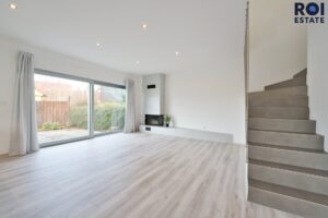 Originální novostavba s atypickou architekturou v Rosicích -140 m²
