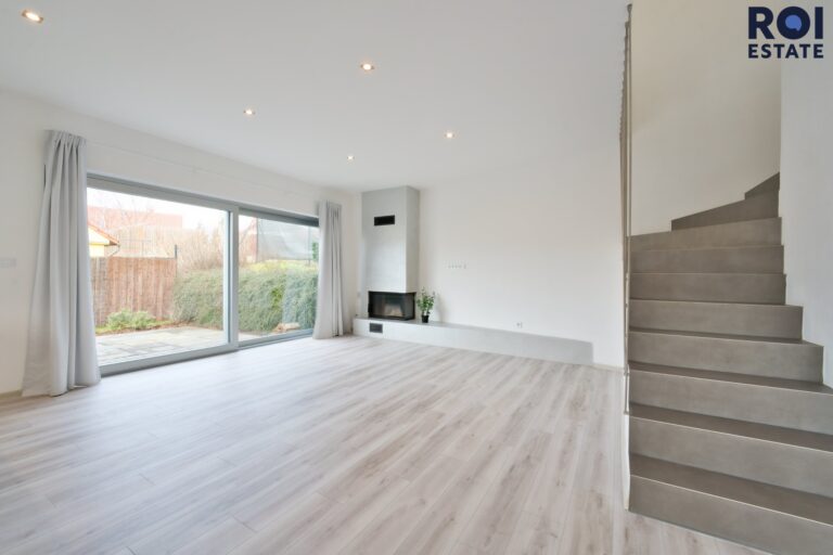 Originální novostavba s atypickou architekturou v Rosicích -140 m²