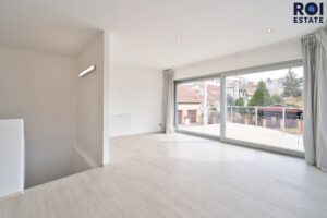 Originální novostavba s atypickou architekturou v Rosicích -140 m²