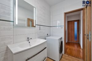 Byt 2+1 (3+kk) 76 m² s dílnou a zahrádkou – Vyškov část Rychtářov