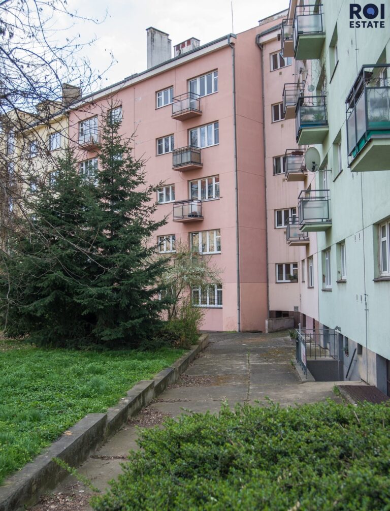 Prostorný a světlý byt 3+1 (78 m²) v srdci Vršovic