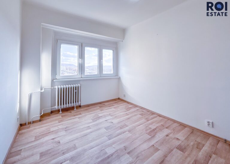 Pronájem světlého bytu 2+kk 52 m², Praha – Modřany