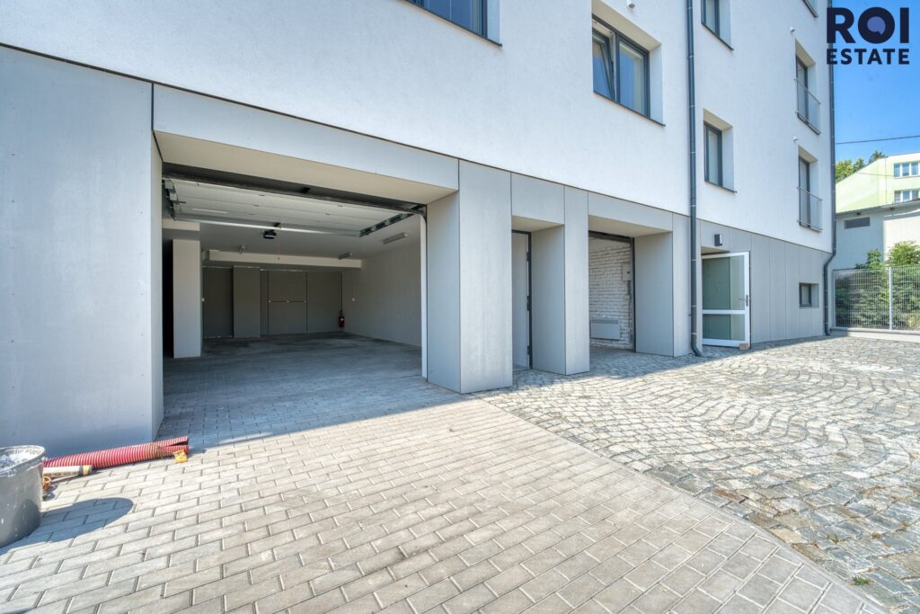 Pronájem bytu 3+kk, 61 m² – Rousínov